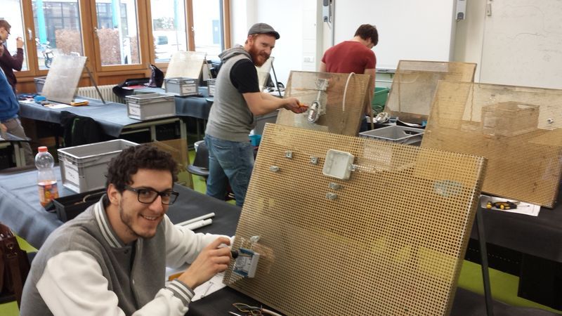 Technikerschüler erwerben Zusatzqualifikation "Elektrofachkraft"