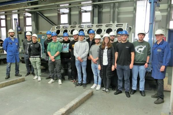 "Alles aus einem Guss": Technikerschule Roding in Fronberg