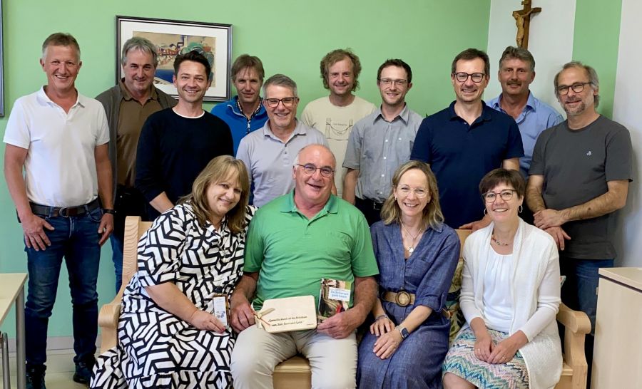 Außenstelle Roding verabschiedet einen besonderen Kollegen -  Lehrer, Kollege, Original – Danke, Schorsch!