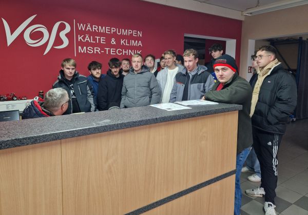 Herr Voß versorgte uns mit Infos aus erster Hand