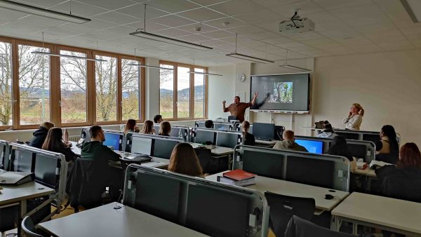 Vortrag in der Klasse WIK 10A