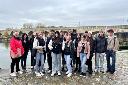Chamer und Ettmansdorfer suchen die Spuren des Handels in Regensburg
