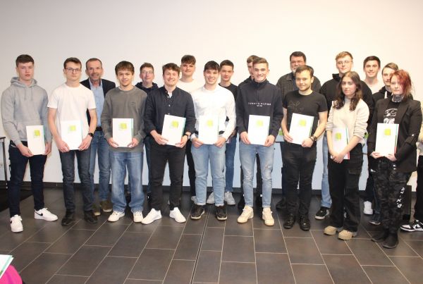 EMT 13A mit Klassenleiter Bernd Eisch