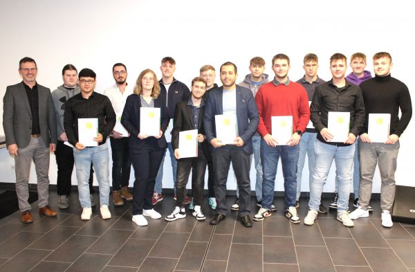 EGS 13B mit Klassenleiter Christian Schötz