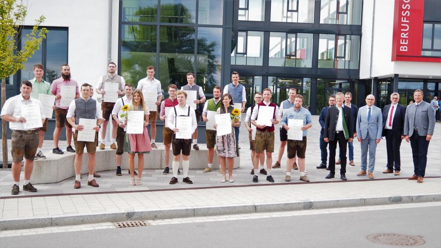Techniker feiern Abschluss
