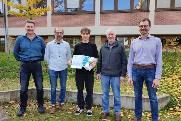 Außenstelle Roding ehrt Prüfungsbesten