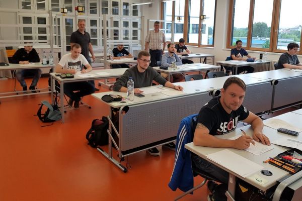 Techniker & Berufsschüler auf dem Weg zur Fachhochschulreife