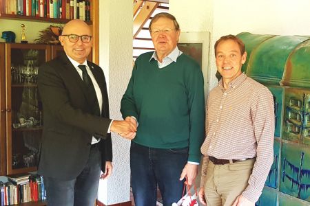 Berufsschule gratuliert Josef Wiedmann zum 75. Geburtstag