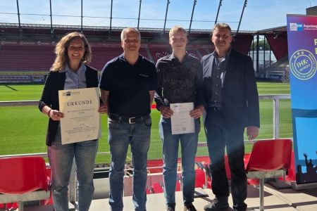 Rodinger Schüler wird als bester Industriemechaniker von der IHK geehrt