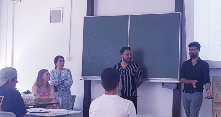 Ehemalige Schüler besuchten die BIK 11