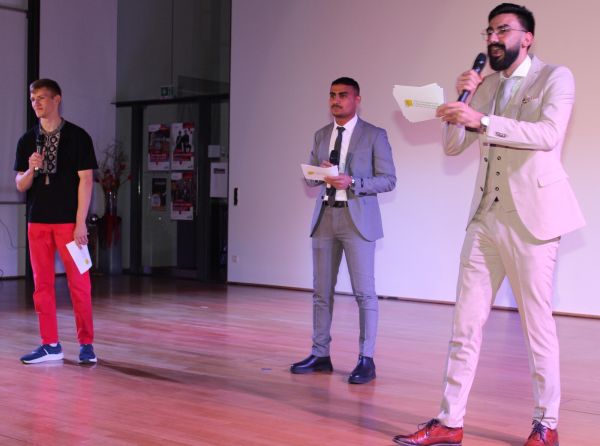 Danylo Nasludow (Ukraine), Mustafa (Syrien), Ameen-Nuschi (Irak)  (vlnr)