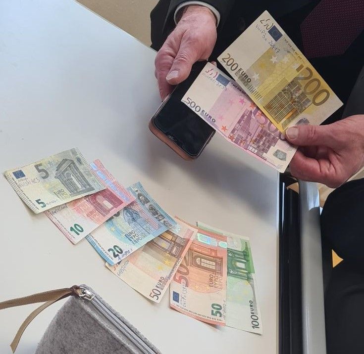 Woran erkenne ich Falschgeld?