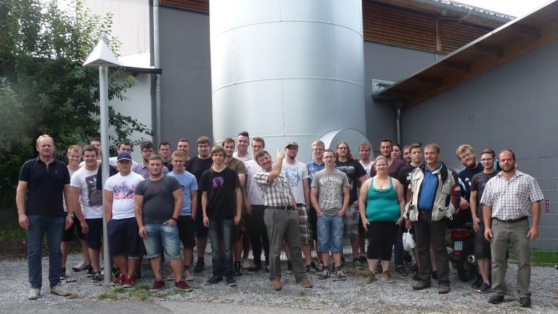Berufsschule Regen und Technikerschule Waldmünchen besichtigen Heizwerk
