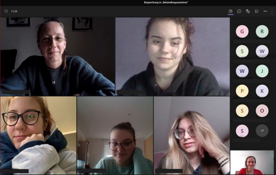 Kaufmännische und Gesundheitsazubis lernen eine Woche online