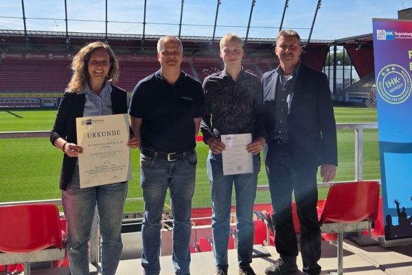 Rodinger Schüler wird als bester Industriemechaniker von der IHK geehrt
