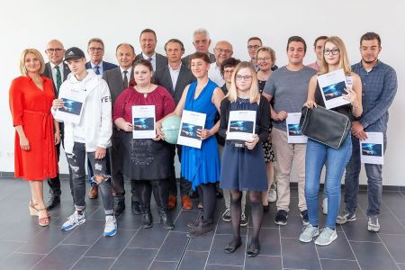 Die Sieger des 9. Schreibwettbewerbs trafen sich in Cham