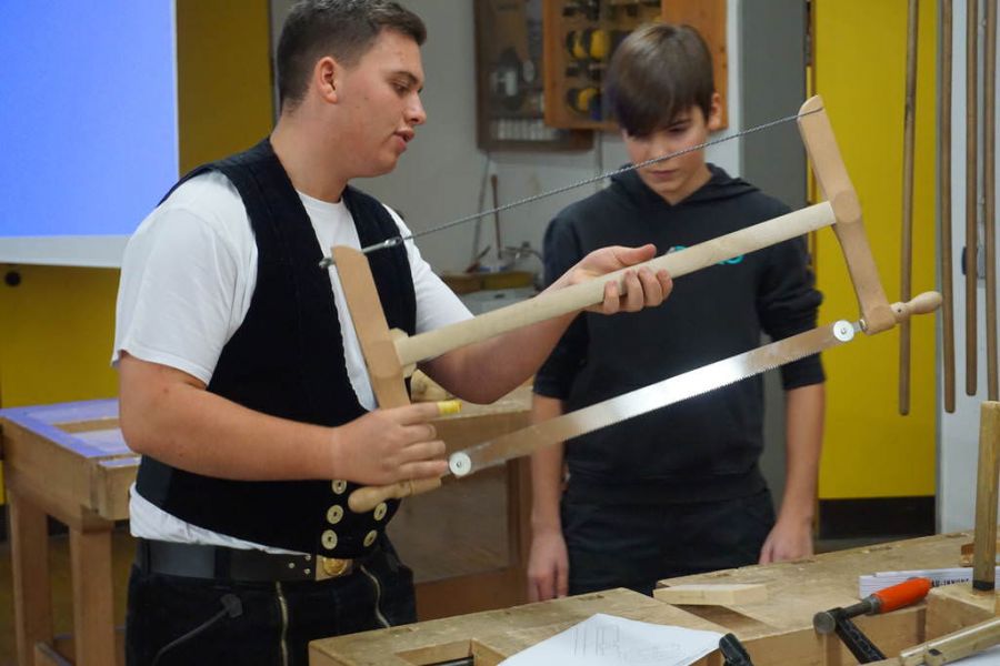 Zimmerer: Umgang mit der Säge