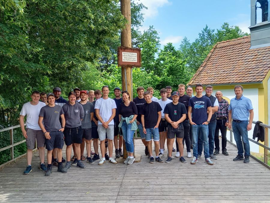 Außenstelle Furth im Wald: Lehrfahrt ins Freilandmuseum in Neusath-Perschen