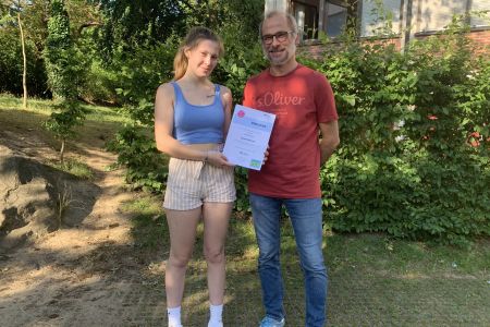 Außenstelle Roding freut sich über Gewinnerin beim DGUV-Quiz