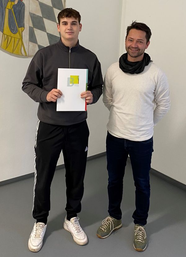 Geehrter Zerspanungsmechaniker: Christoph Adam Ø 1,42 Ensinger GmbH, Klassenleiter Florian Breu