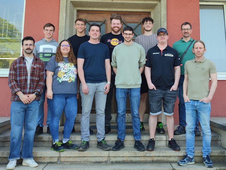 Präzision hautnah: Technikerschüler besuchen GMN in Nürnberg