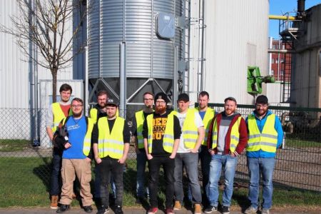 Bakterien für die Energiewende: Zu Besuch bei Schmack Biogas