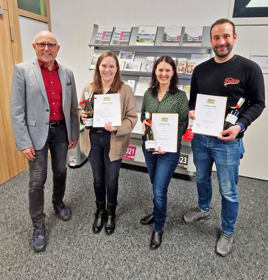 Beförderungen im November