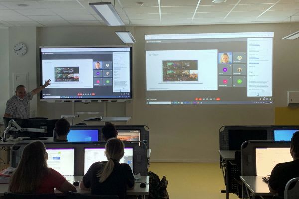 google virtuell zu Gast in der Wirtschaftsabteilung