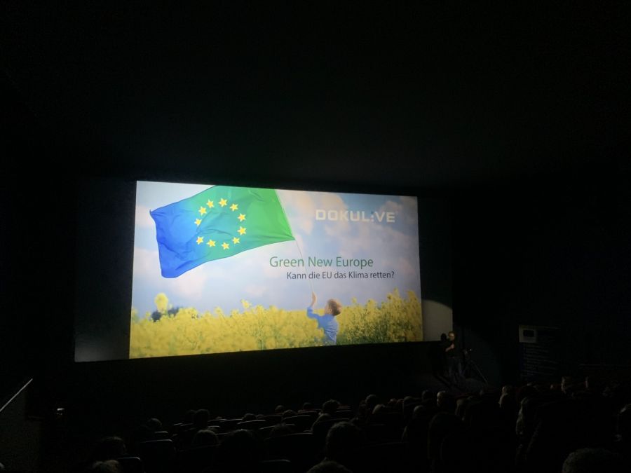 Zwei Einzelhandelsklassen besuchen Interaktives Doku-Live-Format: Green New Europe – kann die EU das Klima retten?