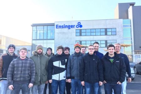 Ensinger gibt Technikerschülern Einblicke in die Fabrikplanung