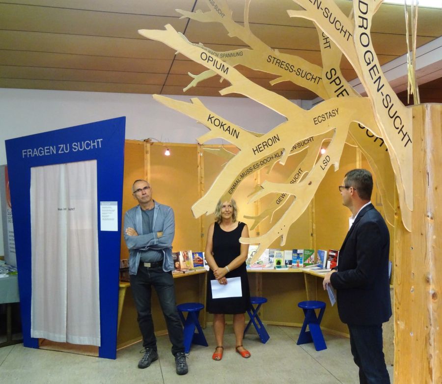 Ausstellungseröffnung "Einfach menschlich"