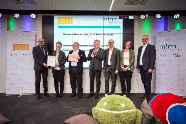 Unsere Schule ist auch 2019 erneut MINT-ausgezeichnet