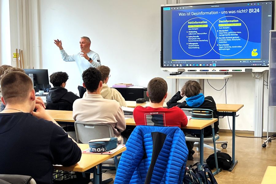 Außenstelle Furth im Wald: Besuch ARD/BR-Reporter Heinz Rudolf