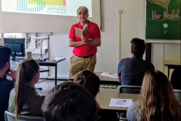 Autorenlesung mit Nevfel Cumart