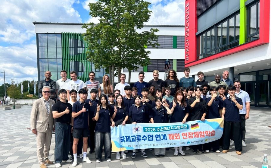 Hydrogen Energy High School Wanju zu Besuch in der Oberpfalz