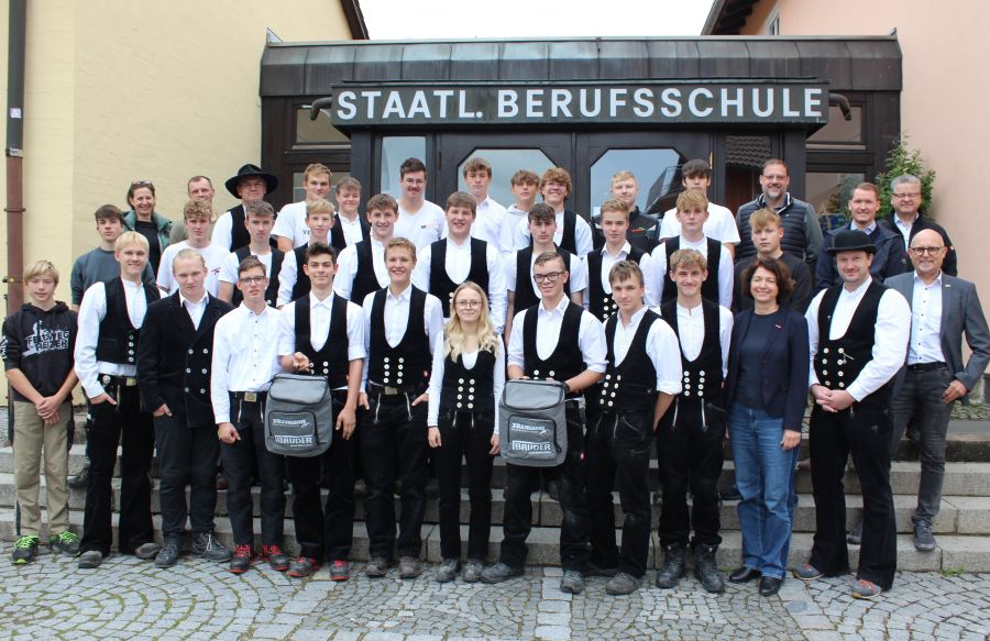 Außenstelle Furth im Wald: Zimmerer-Innungen begrüßen das neue BGJ Zimmerer