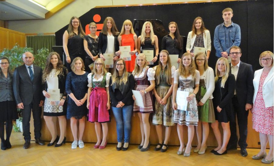 Time to say goodbye für 236 kaufmännische Auszubildende