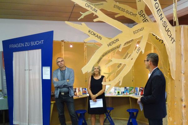 Ausstellungseröffnung "Einfach menschlich"