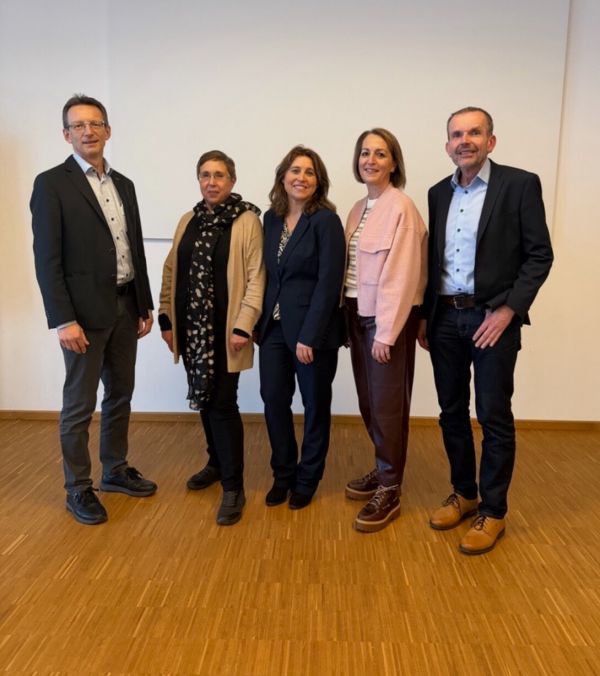 Vertreter der Schulaufsicht (LRSchD Bernhard Kleierl und die Ansprechpartnerinnen für Inklusion bei der Regierung Marion Ramgraber und Yvonne Bothner), Organisatorin der Veranstaltung (Bettina Mühlbauer) und Ständiger Vertreter des Schulleiters (Bernhard Eisch).