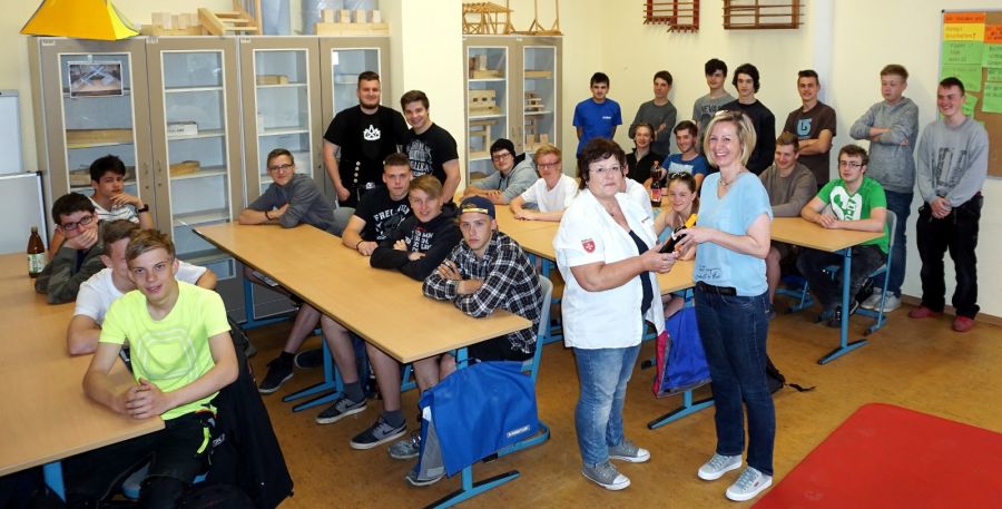 Erste–Hilfe–Kurs für die Zimmerer im ersten Lehrjahr