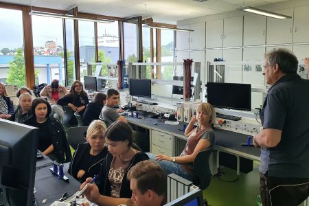Herzlich Willkommen in der Elektroabteilung - Ласкаво просимо на електротехнічне відділення