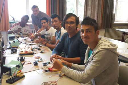 Jugendliche Flüchtlinge bauten Digitalradios