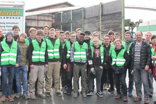 Massivholzplattenfertigung bei Firma Gmach