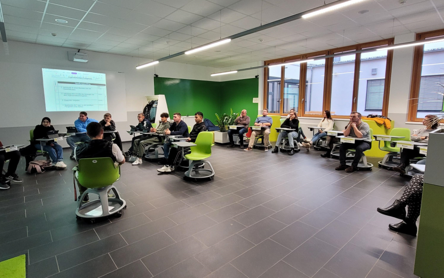 Zehn FachlehrerInnen zu Gast
