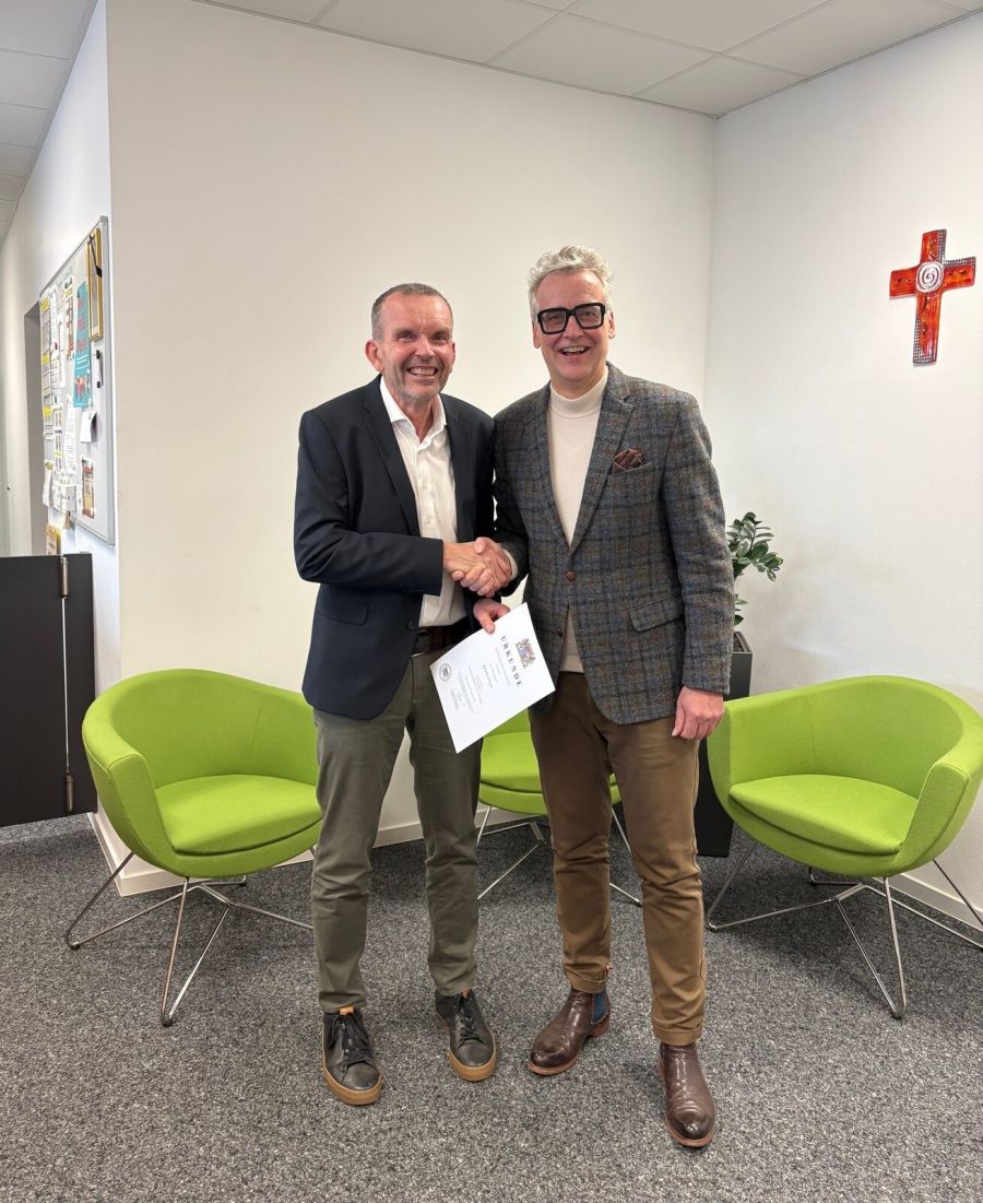 Beförderung im Februar