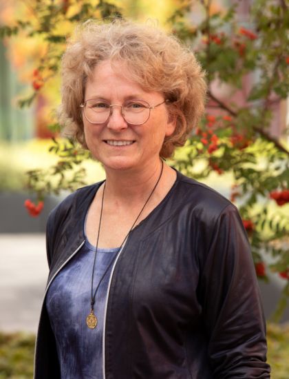 Alexandra Ernst