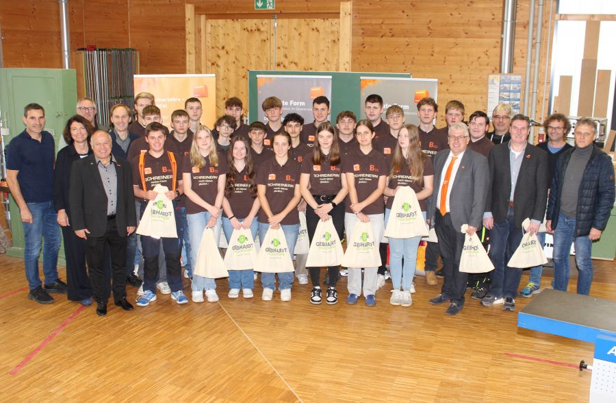 Außenstelle Furth im Wald: Herzlich willkommen im Berufsgrundschuljahr Schreiner!