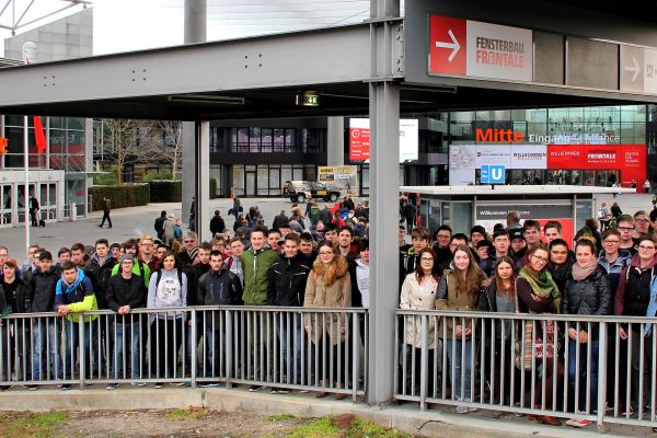 Abteilung "Schreiner" besucht die "Holz und Handwerk"