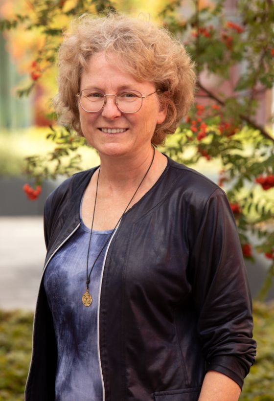 Alexandra Ernst